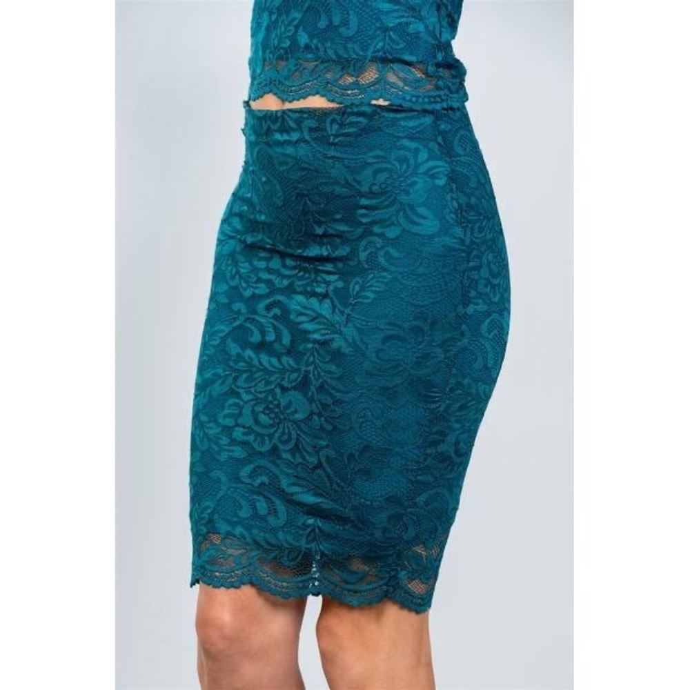 Floral Lace Top & Mini Skirt - Picture 2 of 5